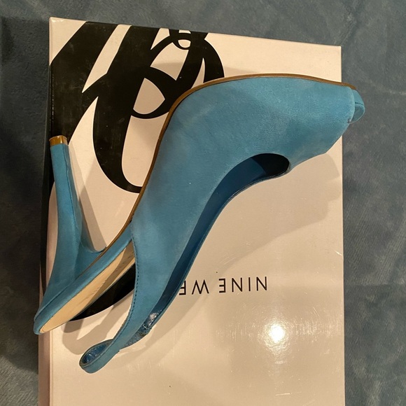 NINE WEST women velvet blue 4.5in stilettos heels/size 6 - Picture 3 of 10